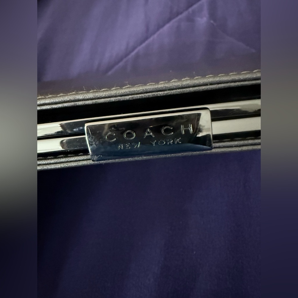Coach Vintage 1999 Italian Nappa Leather Silver Clutch Shoulder Bag  RARE - Picture 8 of 11